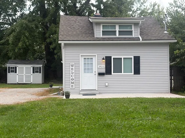 34010 Victor Dr, Eastlake, OH 44095