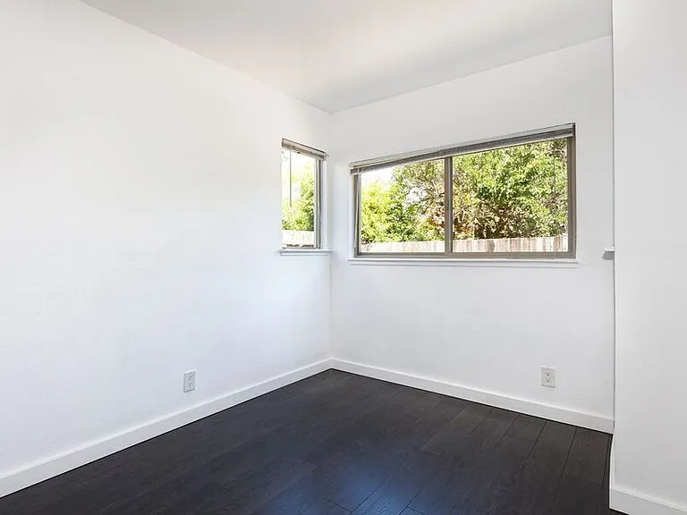 2231 Ward St — Photo 41