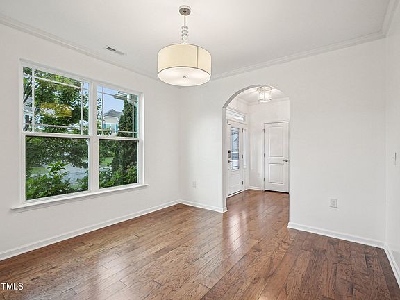 5th image of 316 Wellwater Ave