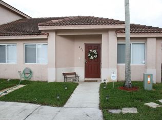 871 NW 208th Dr, Hallandale, FL 33009