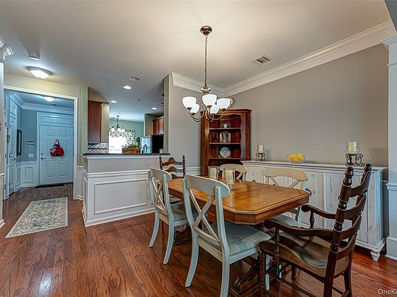 3rd image of 169 Southampton Drive