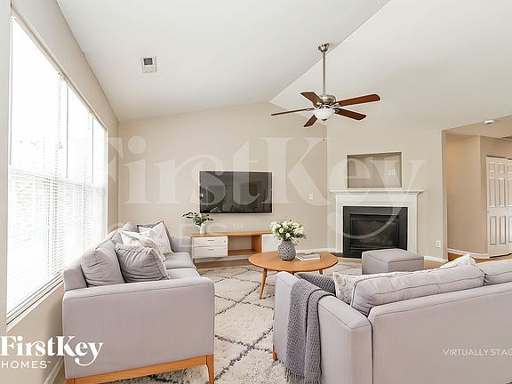 5th image of 136 Rockbridge Ct