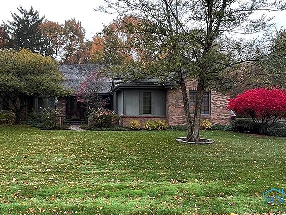 3rd image of 29685 Durham Dr
