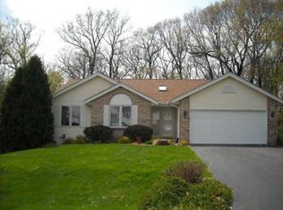 112 Centralia Pl NE, Poplar Grove, IL 61065