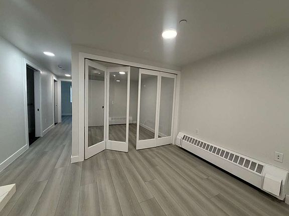 3rd image of 669 24th St #8