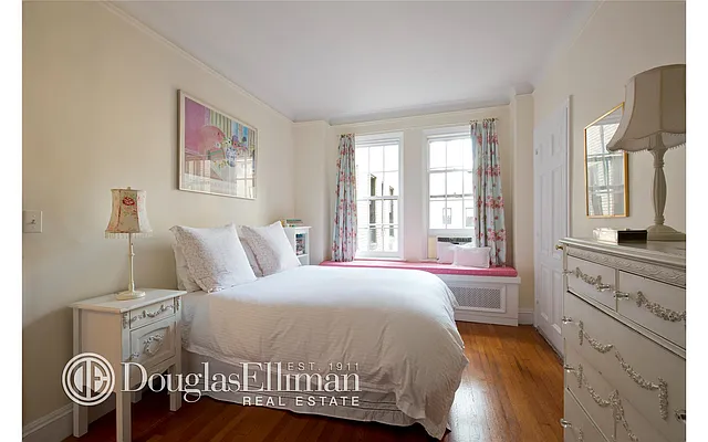 Sold by Douglas Elliman | media 17