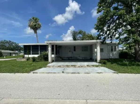 4717 10th St E #64, Bradenton, FL 34203