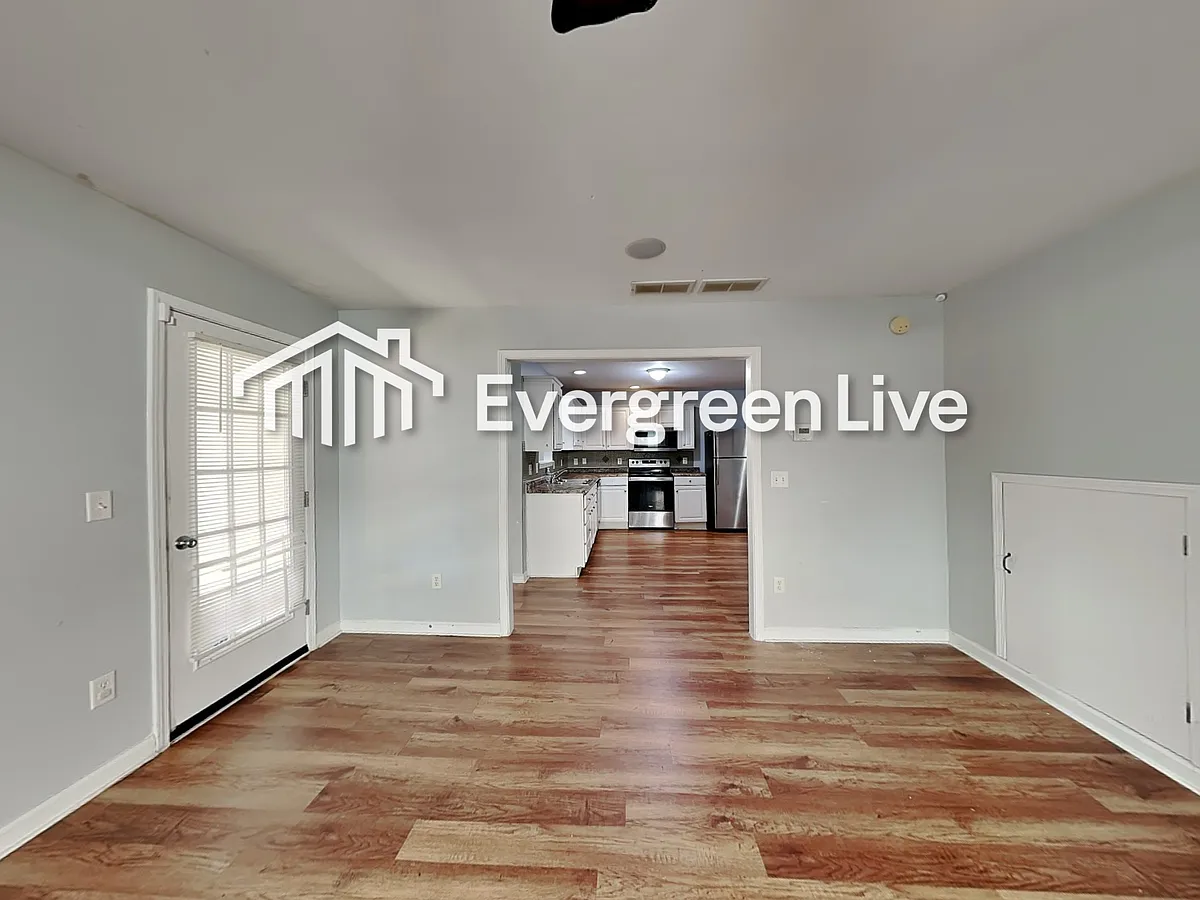 Building Photo - 5751 Castlebrook Dr