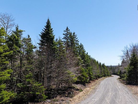 5th image of Dufferin Mines Rd