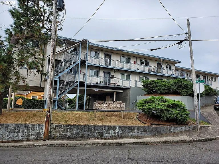 616 Agate St — Photo 3