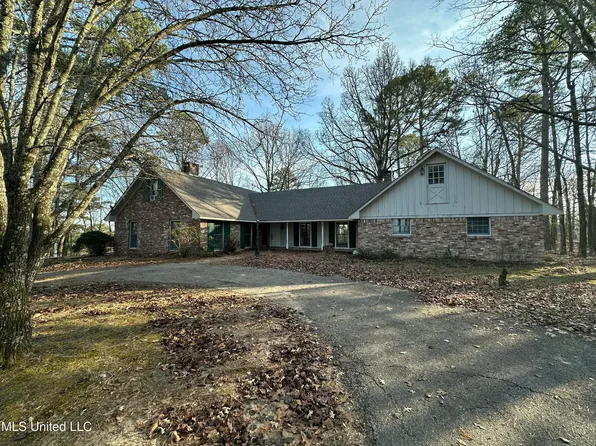 715 Wagner St, Water Valley, MS 38965