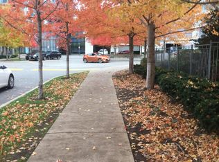 70 Absolute Ave #1306, Mississauga, ON L4Z0A4