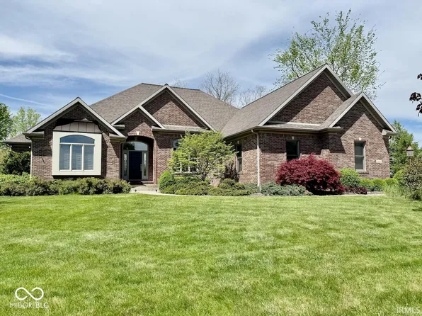 5200 W Shoreline Ter, Muncie, IN 47304