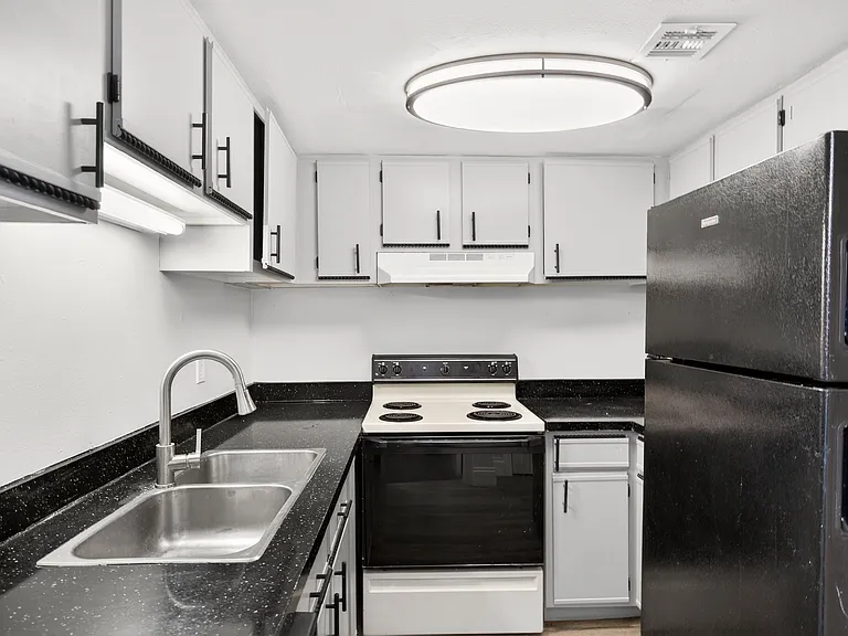 4223 S Semoran Blvd #9 — Photo 8