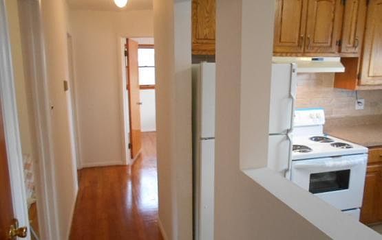 3rd image of 28604 Floral St