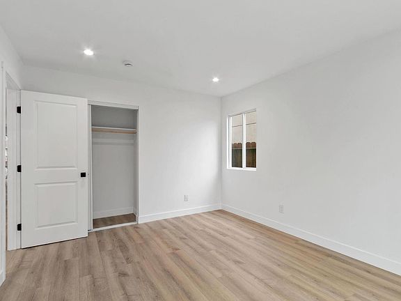 3rd image of 604 Oregon Street