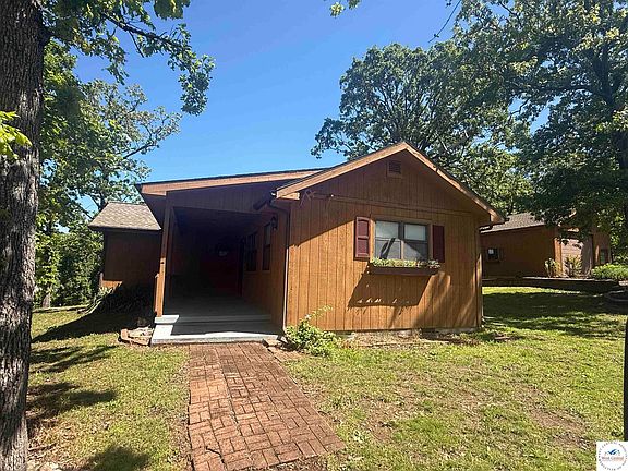3rd image of 26072 Sharon Ln