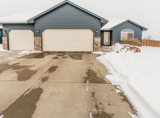 400 Arlene Ave, Harrisburg, SD 57032