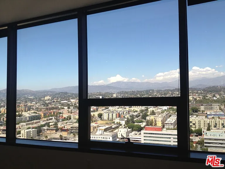 1100 Wilshire Blvd #1805 — Photo 3