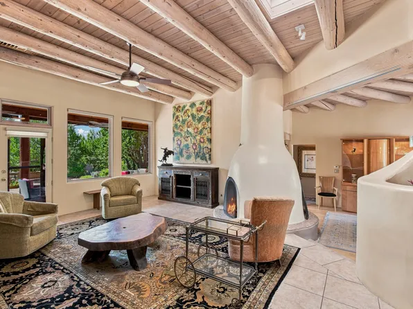 112 E Sunrise Dr, Santa Fe, NM 87506