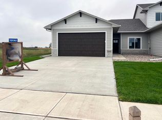5307 E 67th St, Sioux Falls, SD 57108