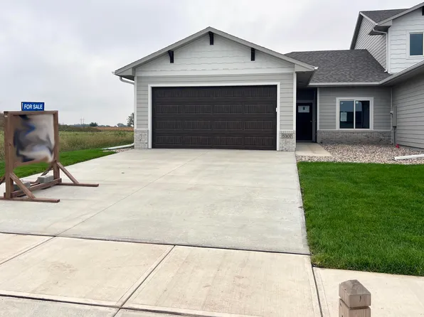 5307 E 67th St, Sioux Falls, SD 57108