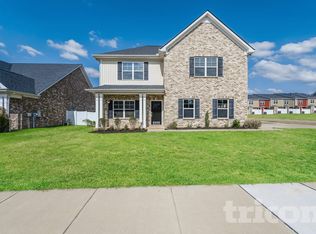 415 Middleton Ln, Pleasant View, TN 37146