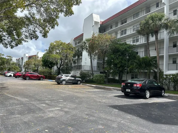 3597 Birdie Dr APT 308, Lake Worth, FL 33467