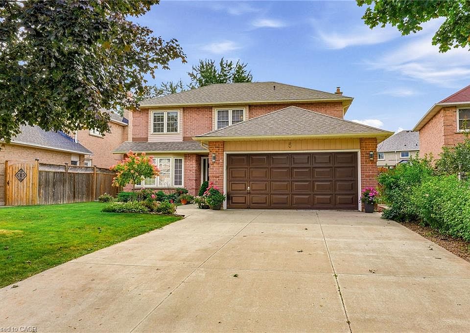 1st image of 5 Michelle Dr