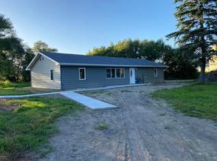 214 Railroad Ave W, Hatton, ND 58240