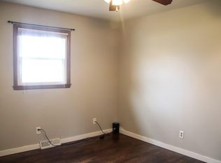 1304 N Fender Ave, Springfield, MO 65803