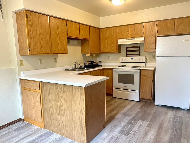 514 E Harney St #D — Photo 6