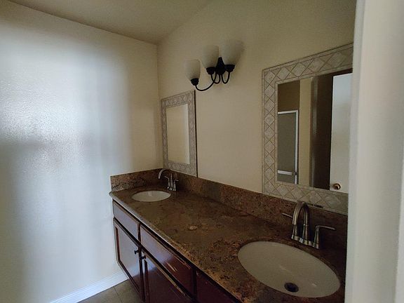 5th image of 1226 S Cypress Ave APT A