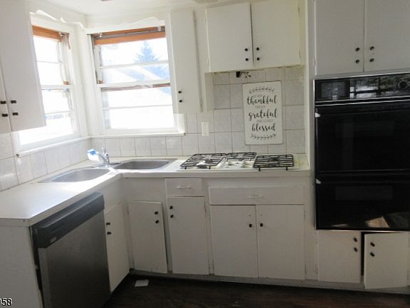 5th image of 193 Newark Pompton Tpke