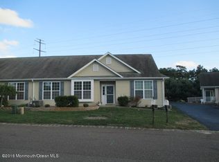 5 Winkle Ct, Whiting, NJ 08759