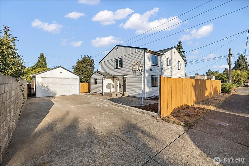 5th image of 3202 S 66th st