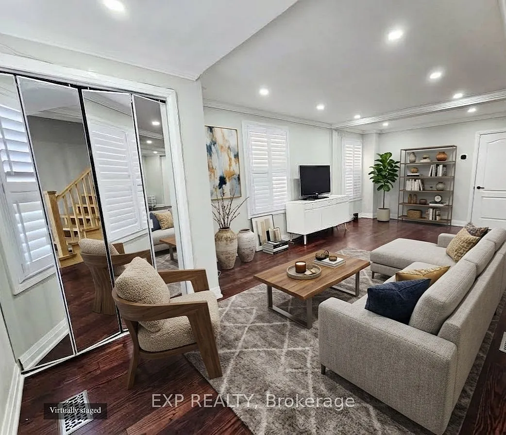 4 bed, $2,500 — Photo 2