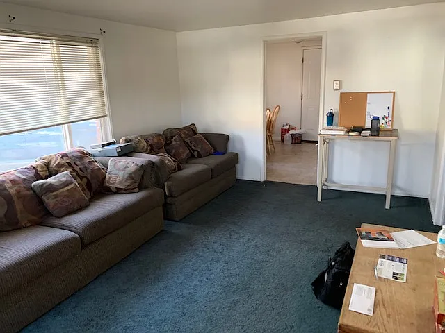 5 bed, 2000 sqft, $400 — Photo 3