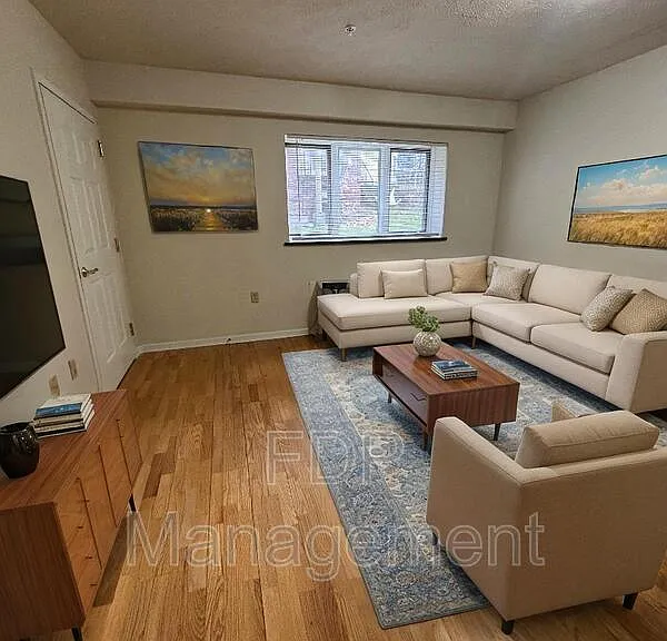 660 East Ave #105 — Photo 3