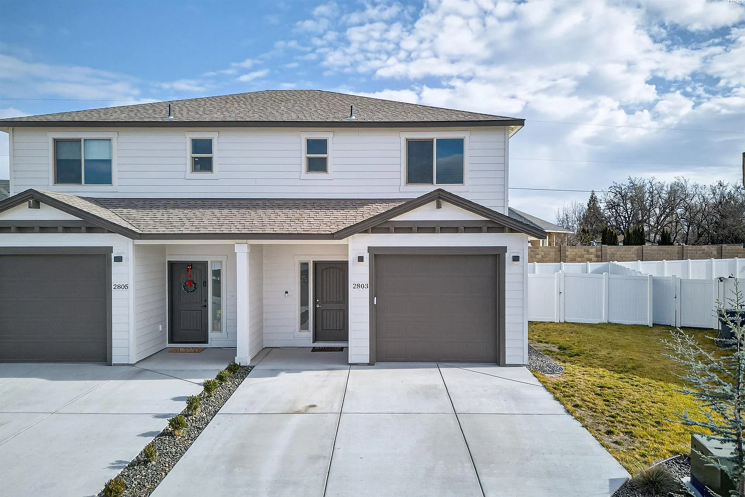 2803 66th Pl photo 1