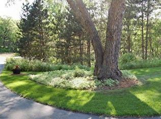 14 High Circle Way, North Oaks, MN 55127