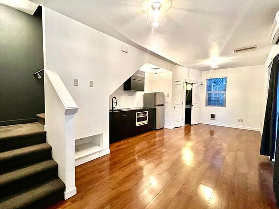 3rd image of 4303 SE Division St