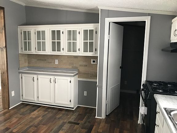 4th image of 200 Pine Haven Cir #48