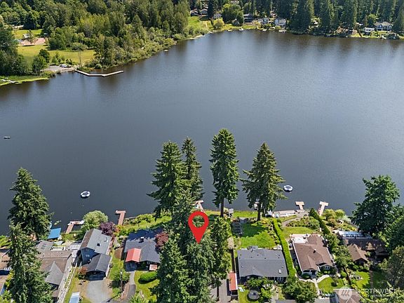 3rd image of 17420 185th Avenue NE