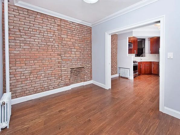 210 E 84th St APT 2B