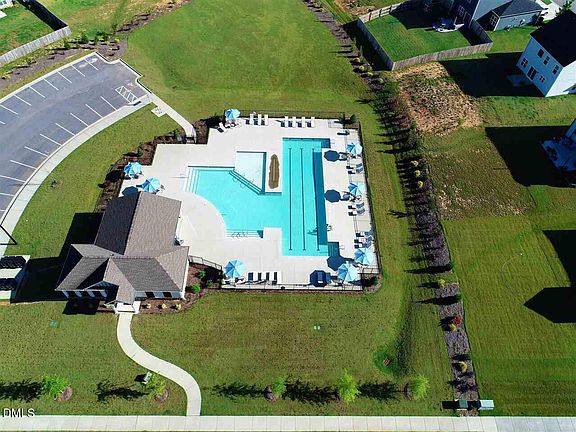 4th image of 100 Mallory Oak Dr