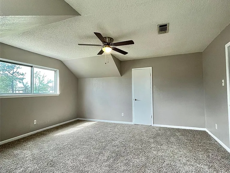 509 Dwyer St — Photo 26