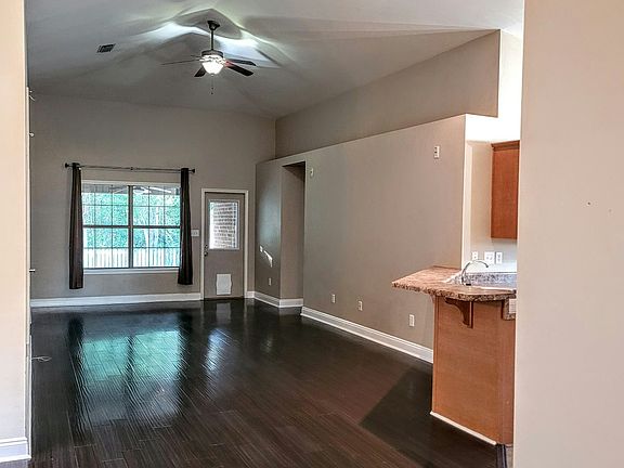 Entrance into living room