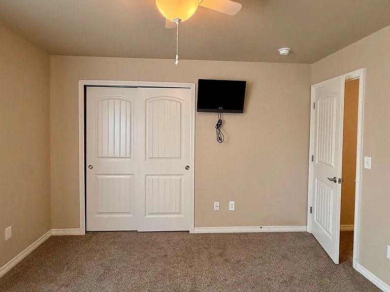 2760 Bridle Dr — Photo 30