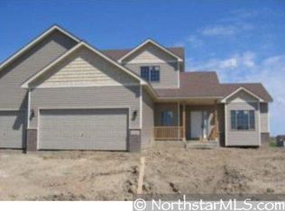 10586 48th St, Albertville, MN 55301